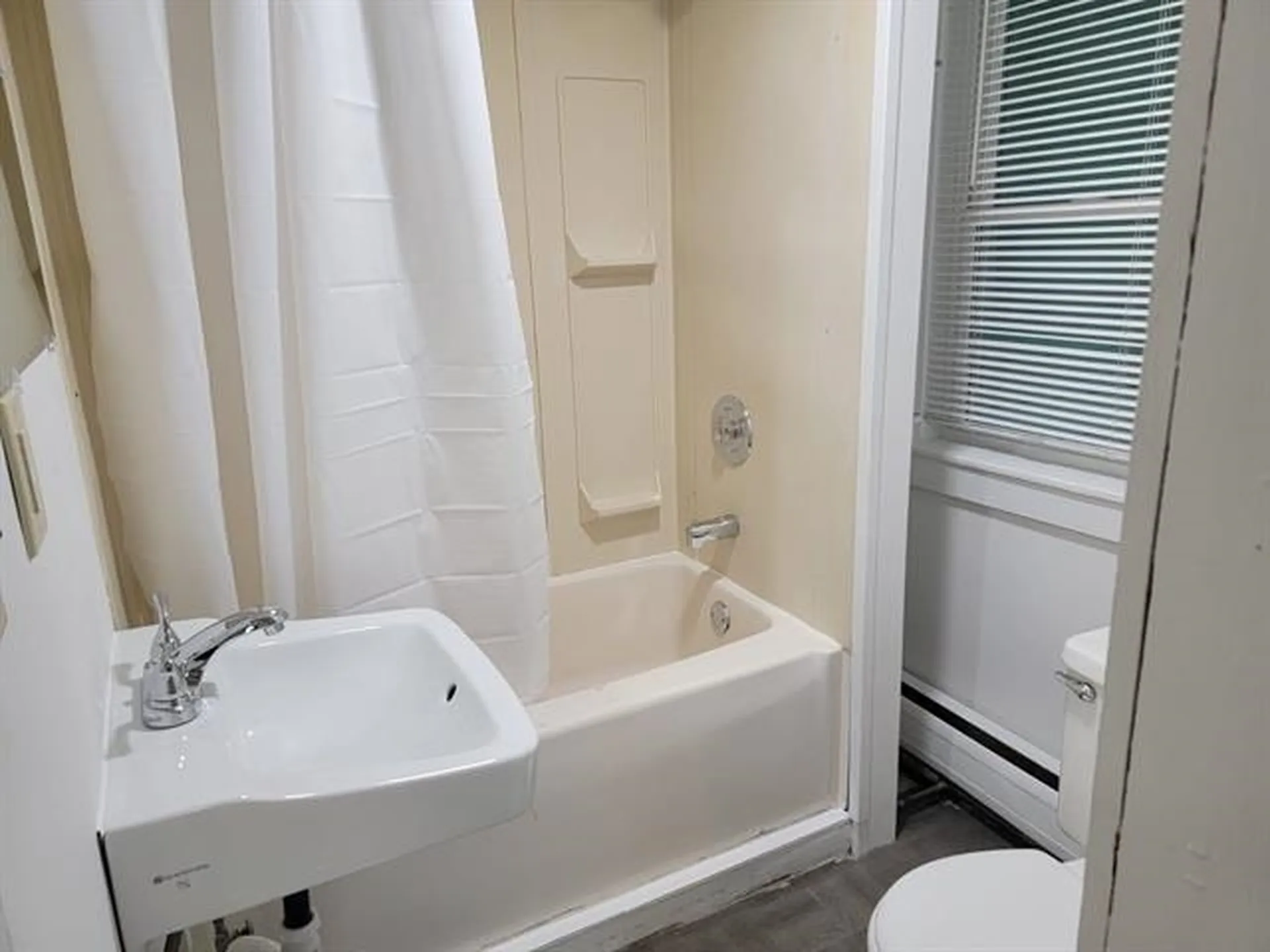 10B Dyer Street Laconia NH 03246