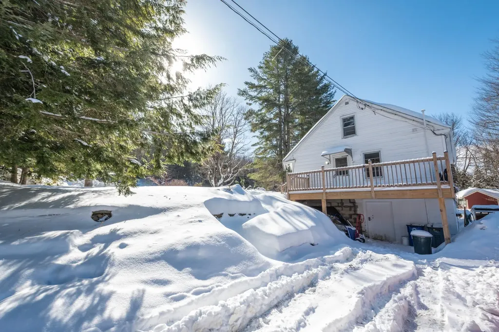 752 Route 9 East Wilmington VT 05363