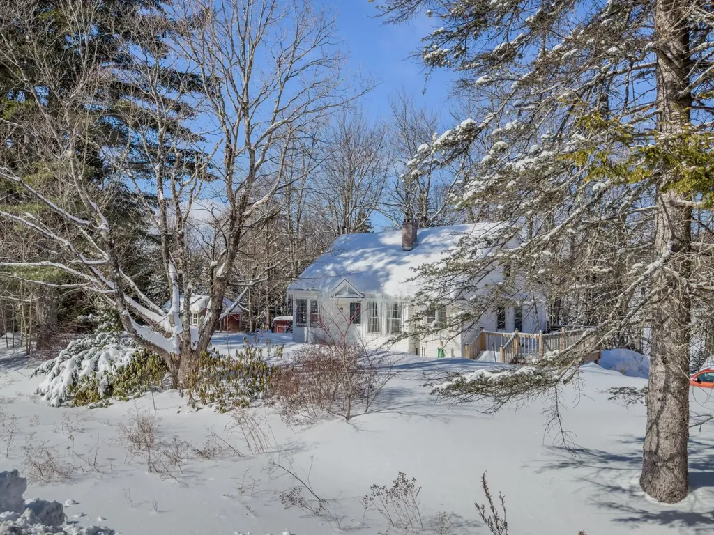 752 Route 9 East Wilmington VT 05363