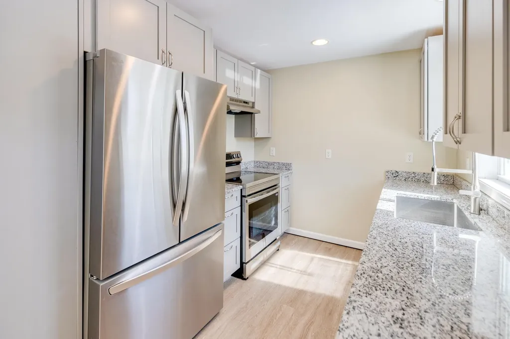 14 Cummings Hill Road Plymouth NH 03264