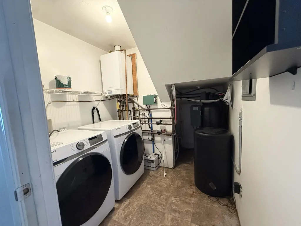 14 Cummings Hill Road Plymouth NH 03264