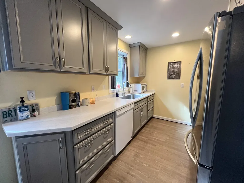 14 Cummings Hill Road Plymouth NH 03264