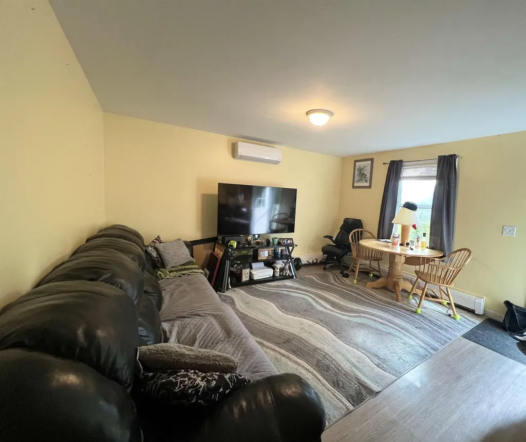 14 Cummings Hill Road Plymouth NH 03264