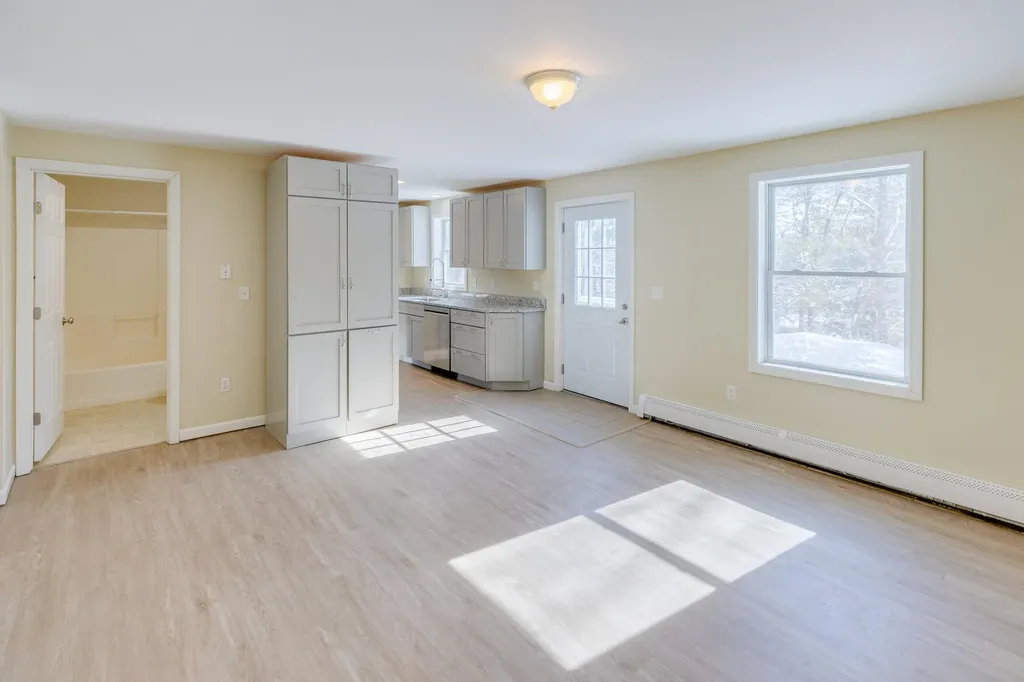 14 Cummings Hill Road Plymouth NH 03264