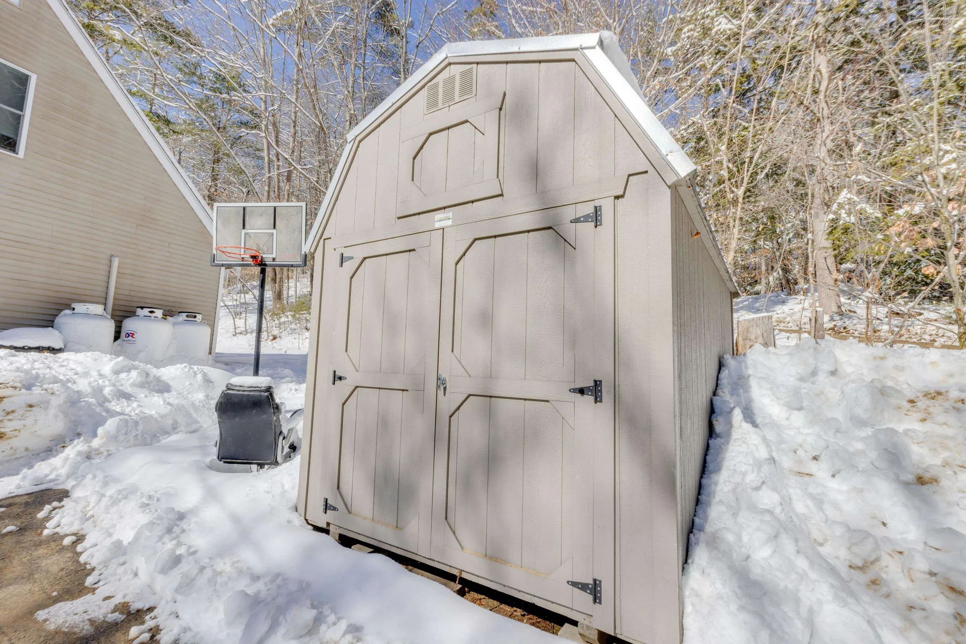 14 Cummings Hill Road Plymouth NH 03264