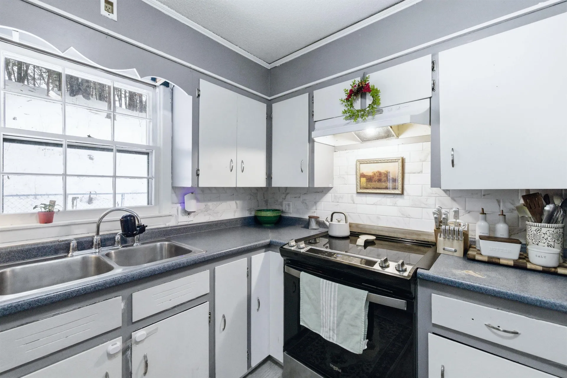 82 Scotts Drive Charlestown NH 03603