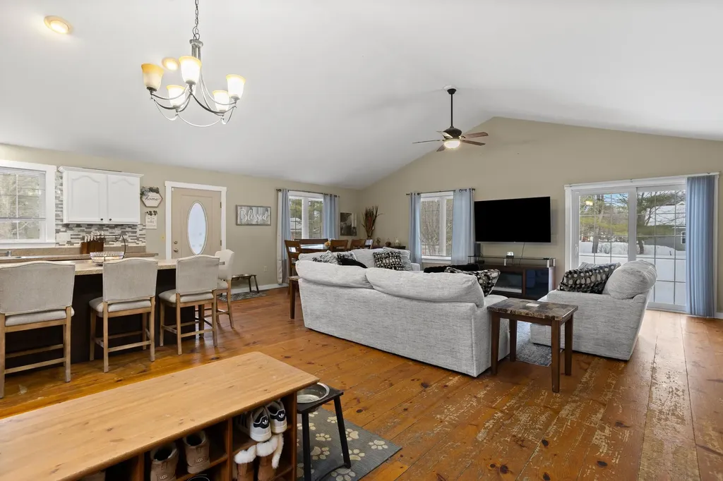 129 New Boston Road Goffstown NH 03045