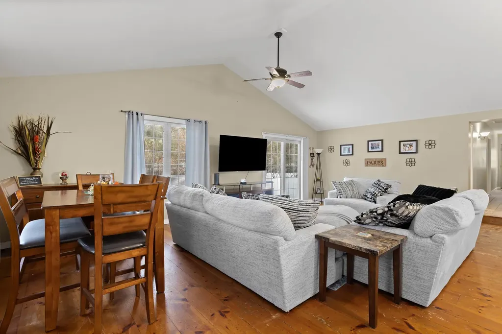 129 New Boston Road Goffstown NH 03045