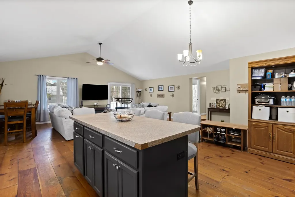 129 New Boston Road Goffstown NH 03045