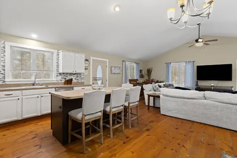 129 New Boston Road Goffstown NH 03045