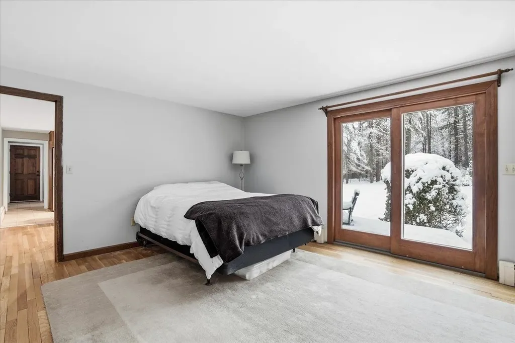 105 Rideout Road Hollis NH 03049