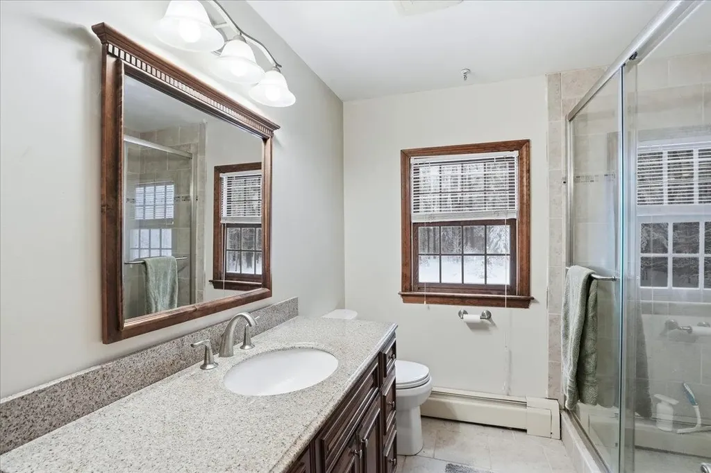 105 Rideout Road Hollis NH 03049