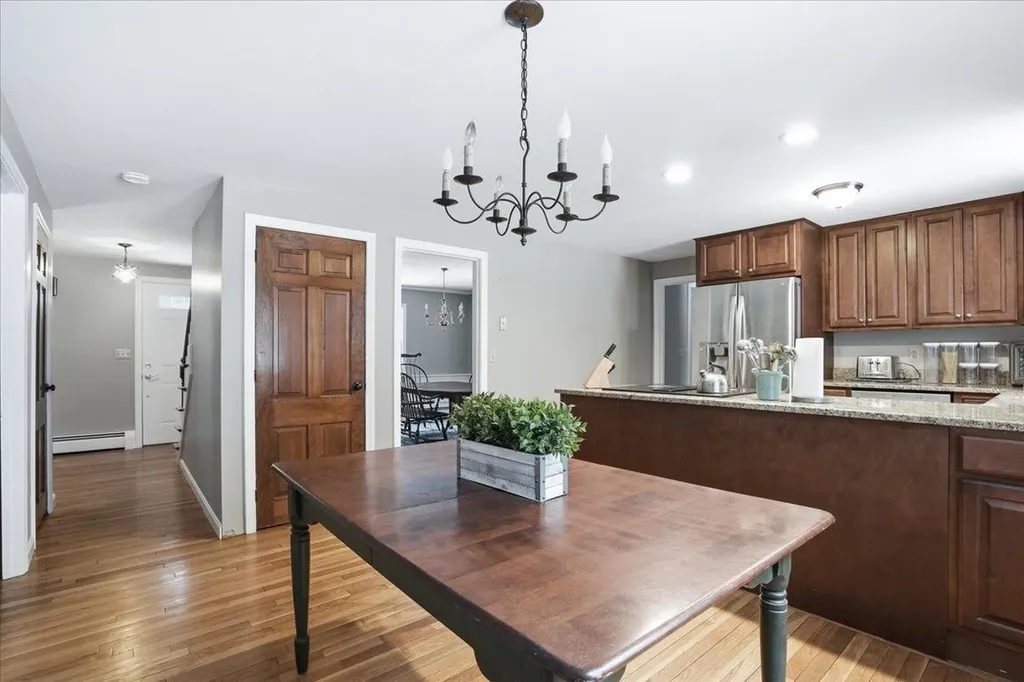 105 Rideout Road Hollis NH 03049