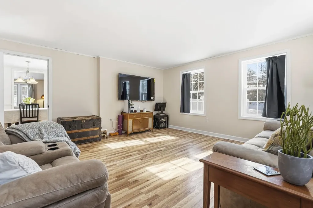 31 Pine Crest Drive Goffstown NH 03045