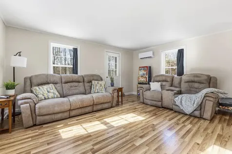 31 Pine Crest Drive Goffstown NH 03045