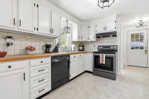 31 Pine Crest Drive Goffstown NH 03045