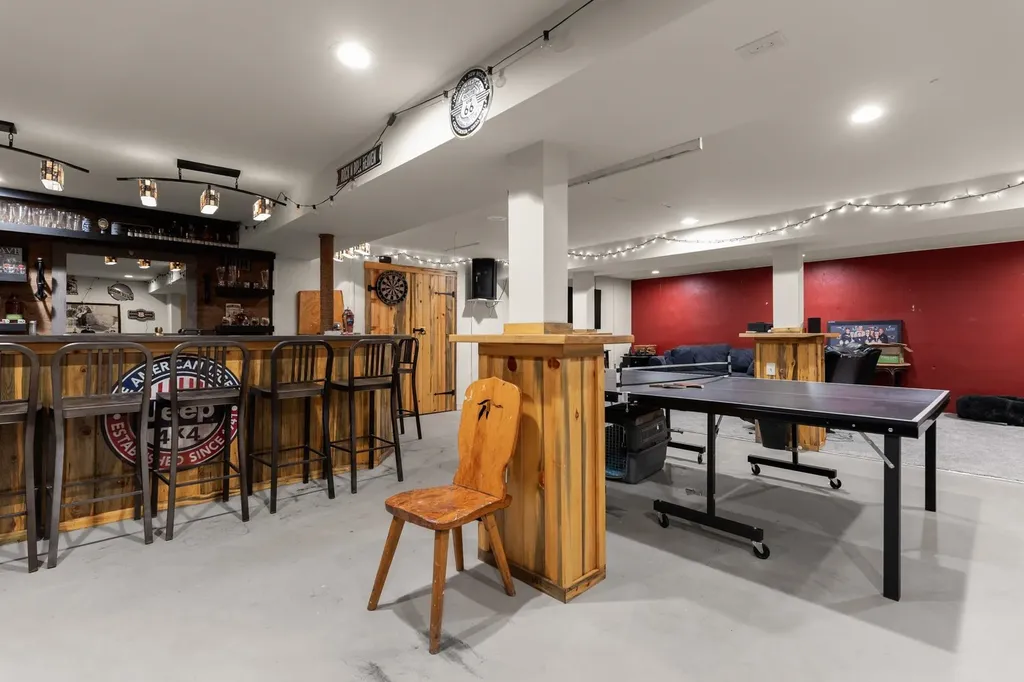 6 Isaac Lucas Circle Dover NH 03820