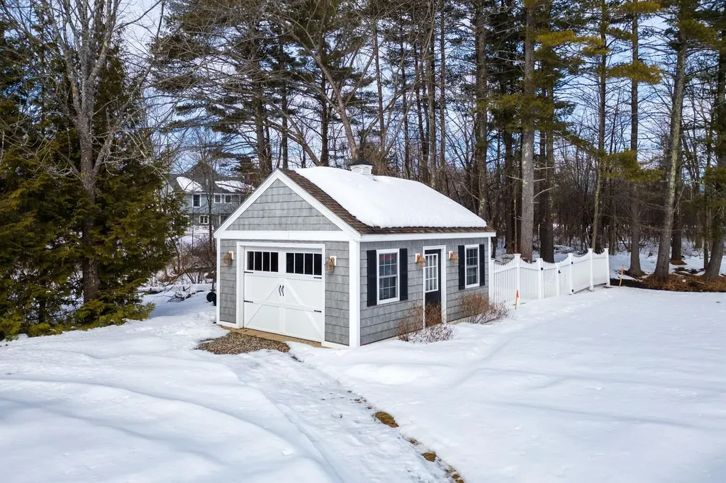 6 Isaac Lucas Circle Dover NH 03820
