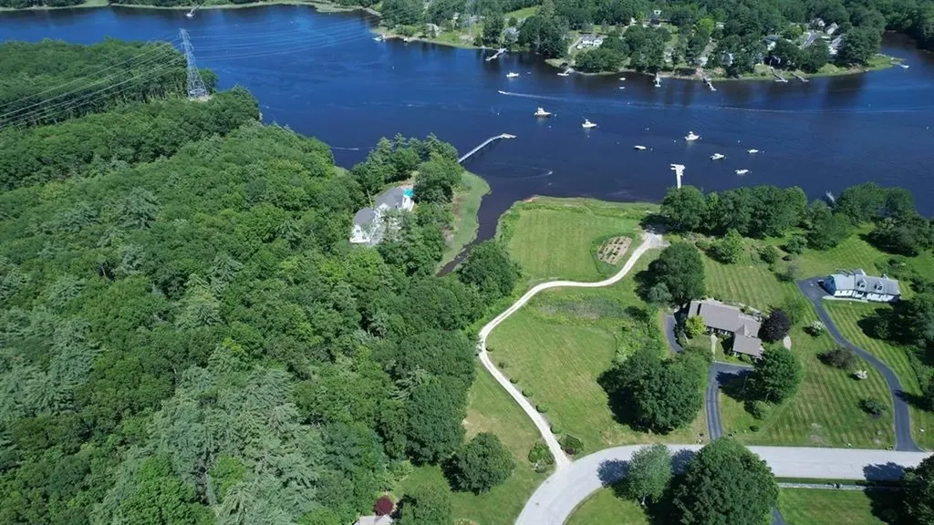 6 Isaac Lucas Circle Dover NH 03820