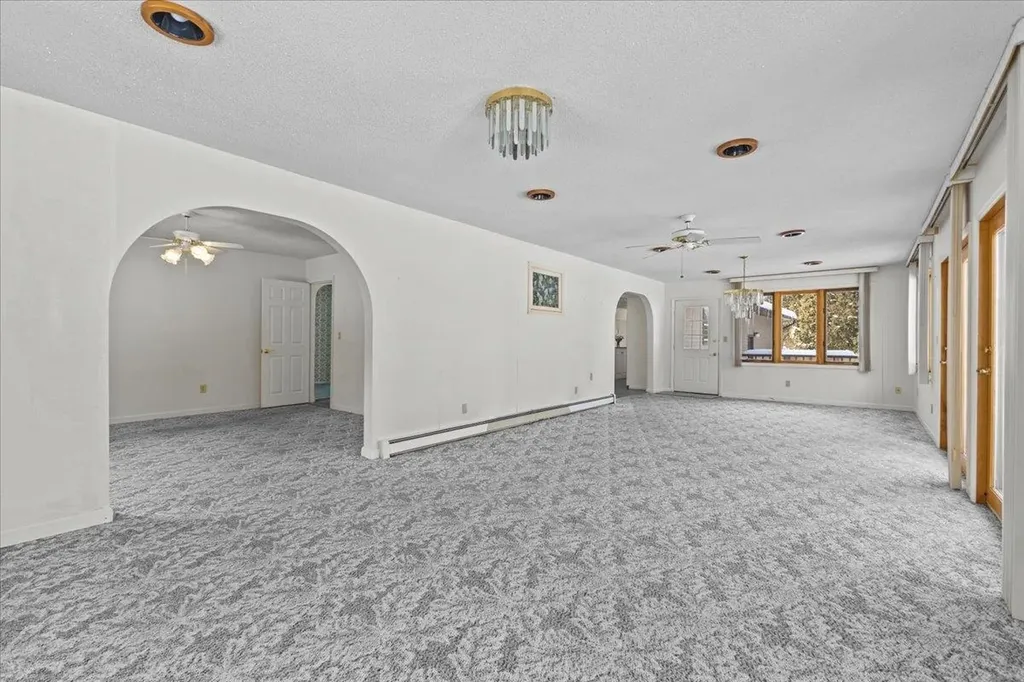 109 Juniper Ridge Shelburne VT 05445