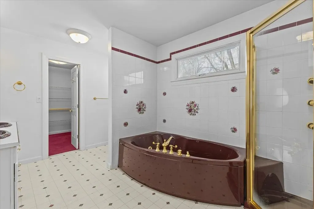 109 Juniper Ridge Shelburne VT 05445