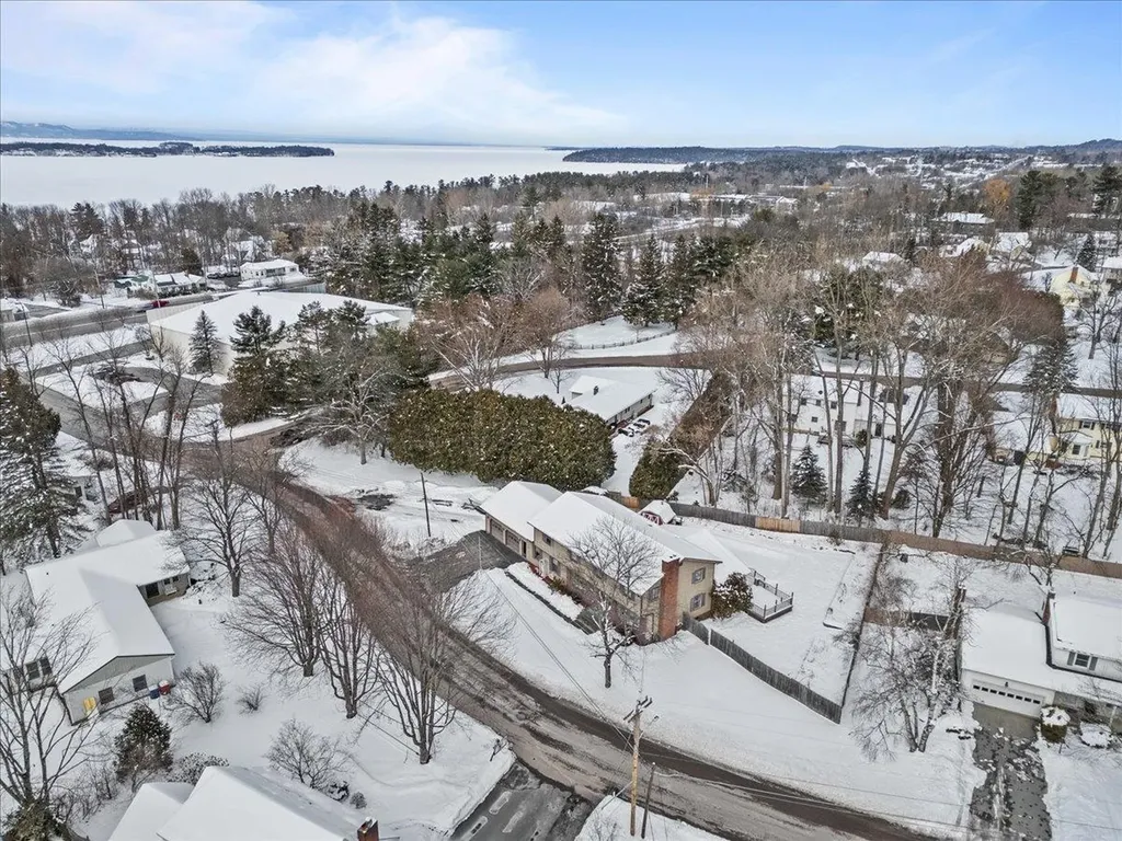 109 Juniper Ridge Shelburne VT 05445