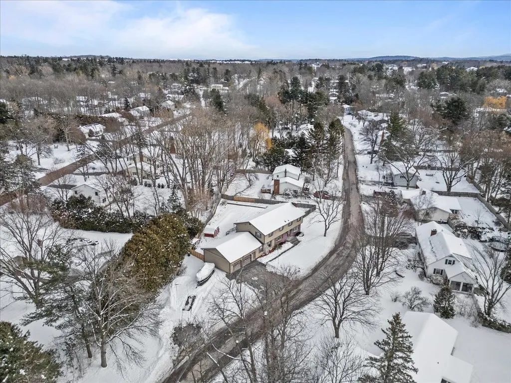 109 Juniper Ridge Shelburne VT 05445