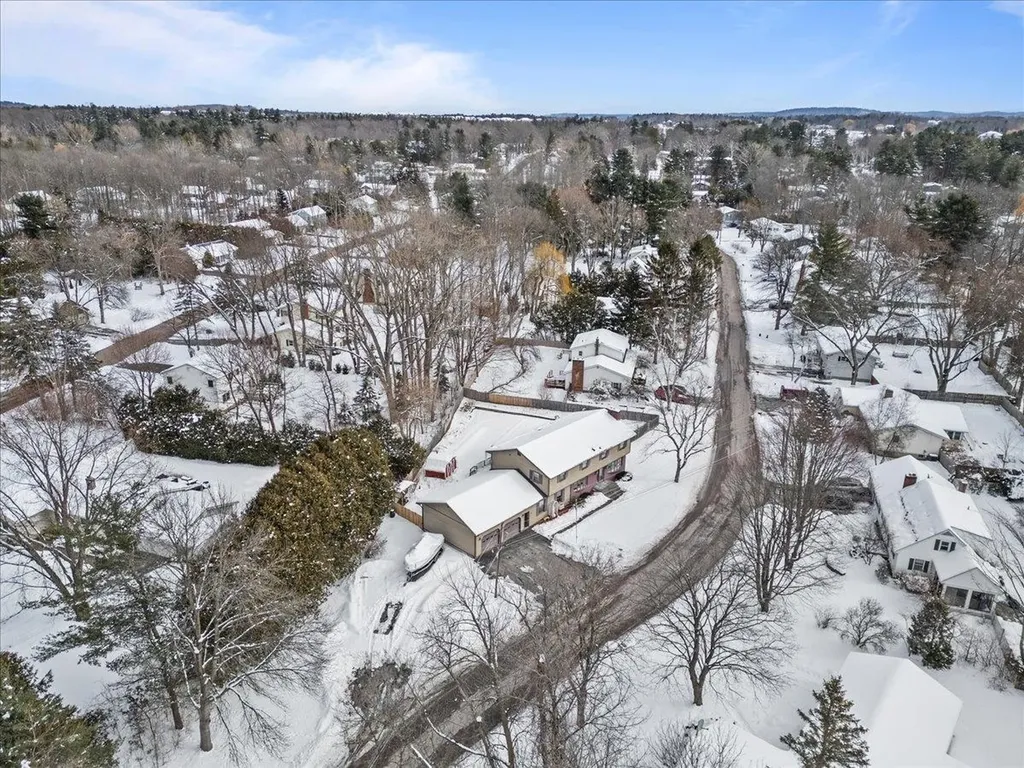 109 Juniper Ridge Shelburne VT 05445