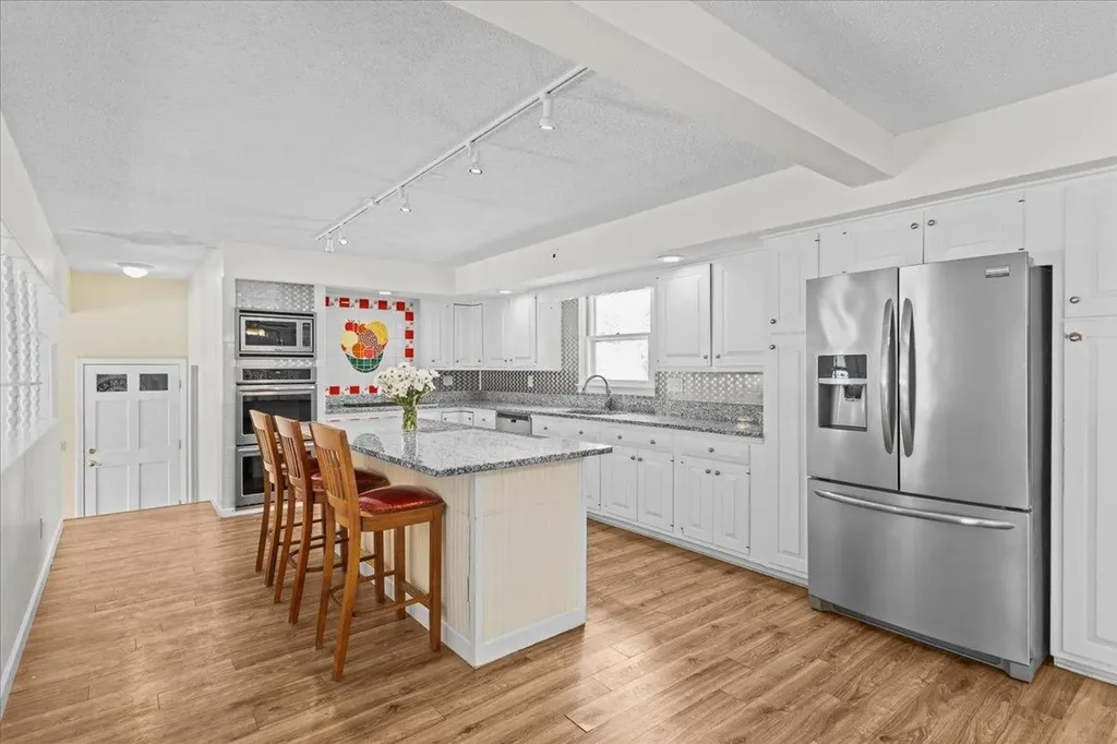 109 Juniper Ridge Shelburne VT 05445