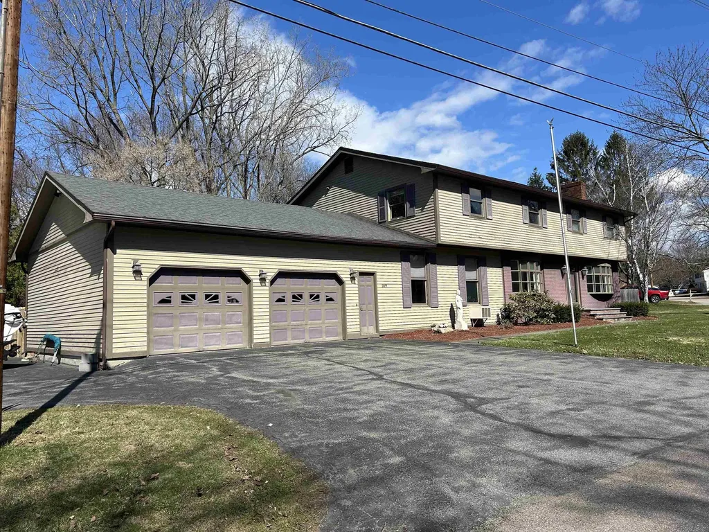 109 Juniper Ridge Shelburne VT 05445