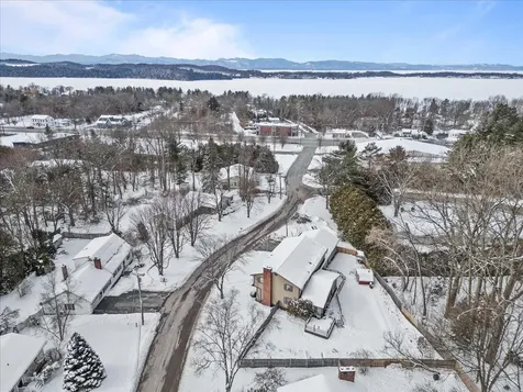 109 Juniper Ridge Shelburne VT 05445