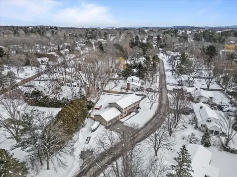 109 Juniper Ridge Shelburne VT 05445