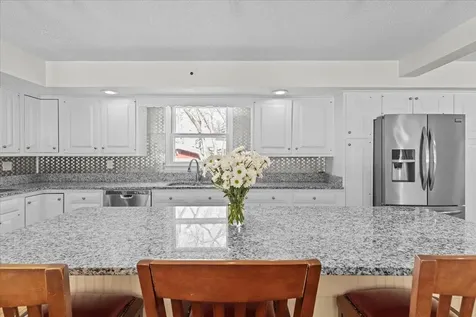 109 Juniper Ridge Shelburne VT 05445