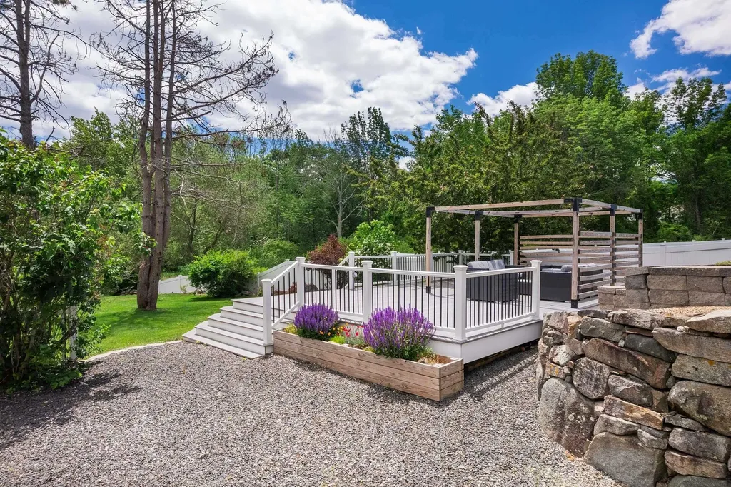 263 Long Sands Road York ME 03909-1266