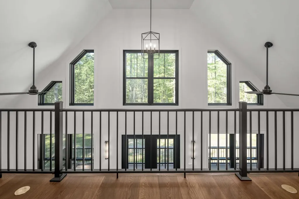 141 Logging Road York ME 03902