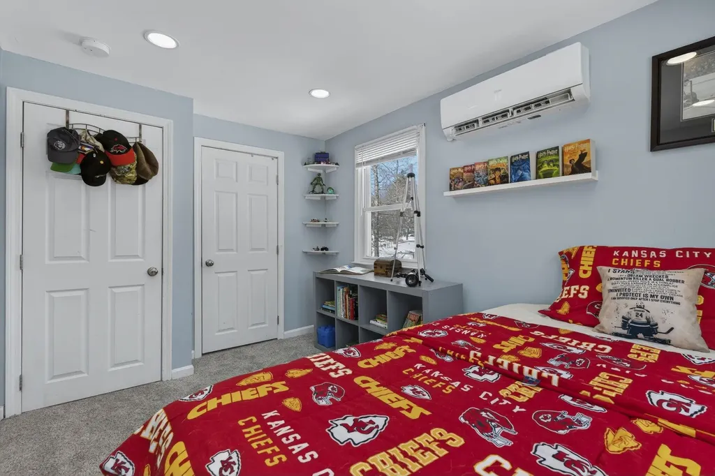 11 Pingree Hill Road Derry NH 03038