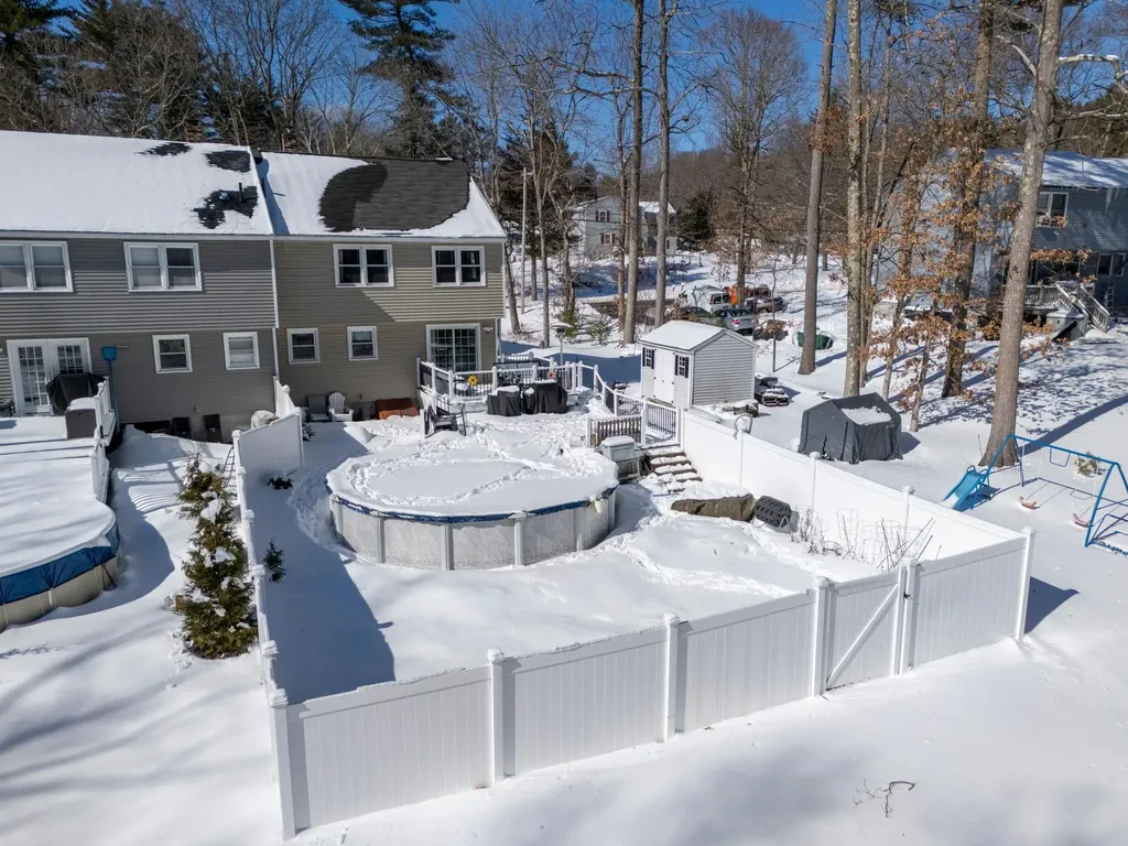 11 Pingree Hill Road Derry NH 03038