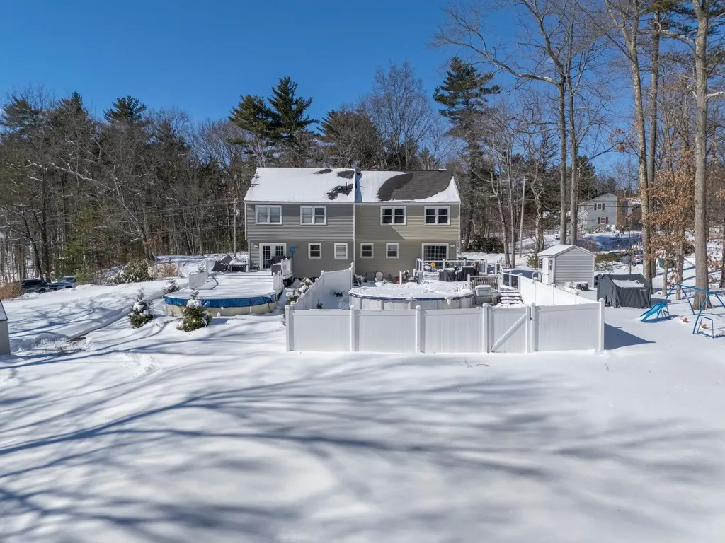 11 Pingree Hill Road Derry NH 03038