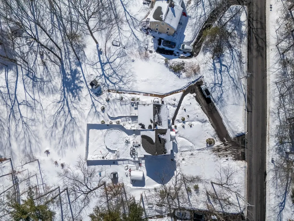 11 Pingree Hill Road Derry NH 03038