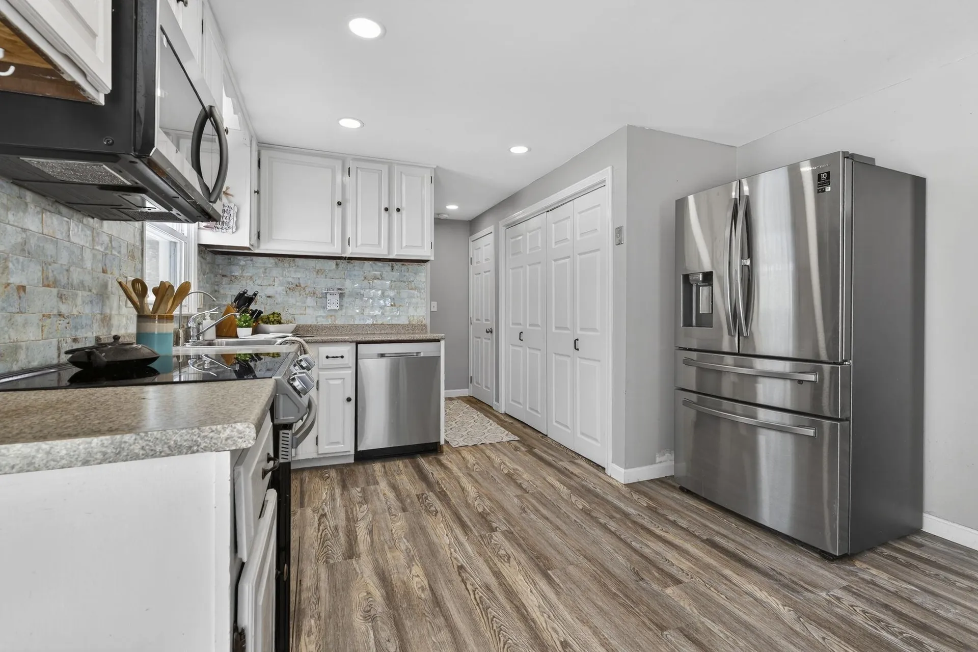 11 Pingree Hill Road Derry NH 03038