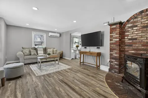 11 Pingree Hill Road Derry NH 03038