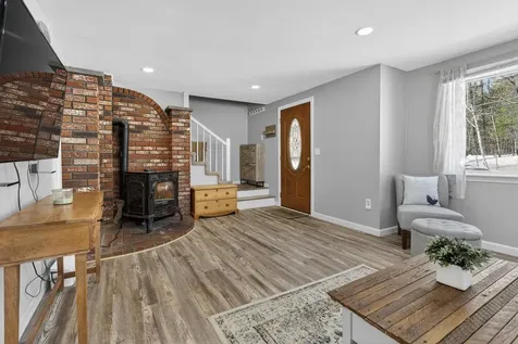 11 Pingree Hill Road Derry NH 03038