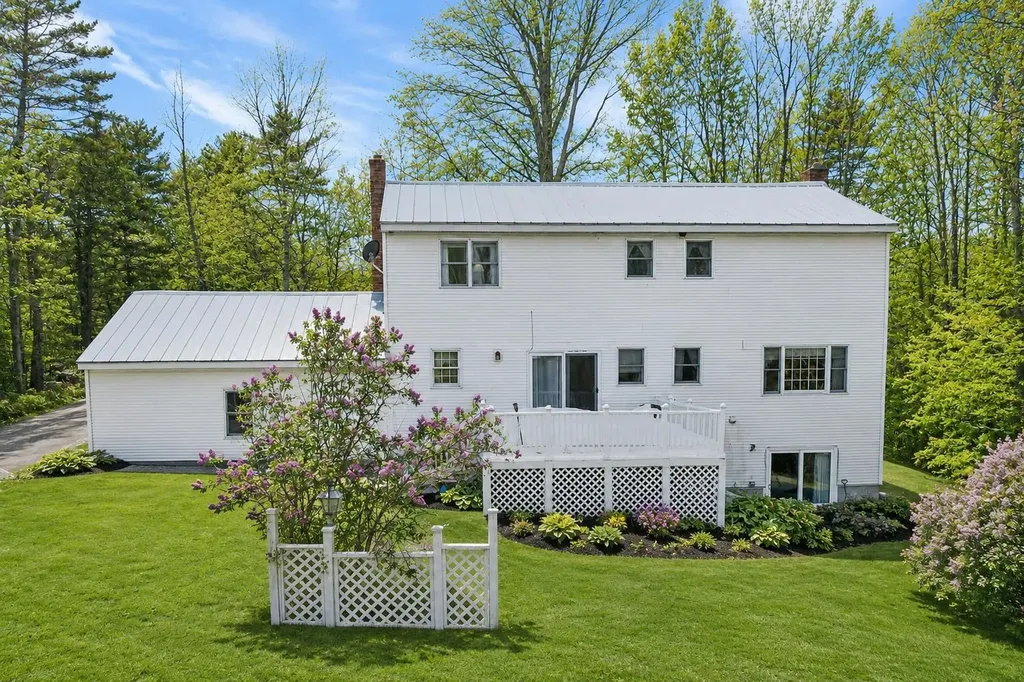 22 Nancy Court Alton NH 03809