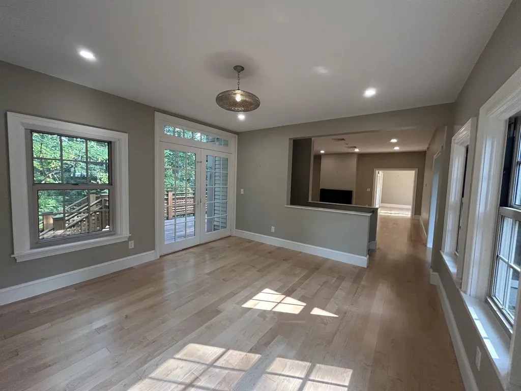 81 Front Street Exeter NH 03833