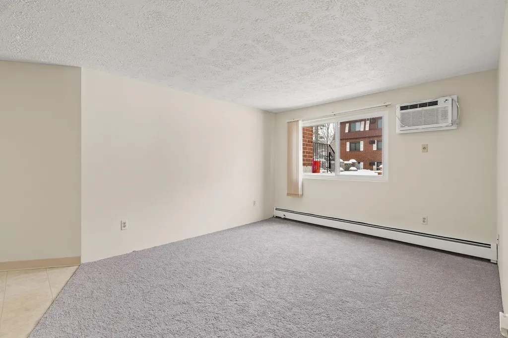 555 Calef Road Manchester NH 03103