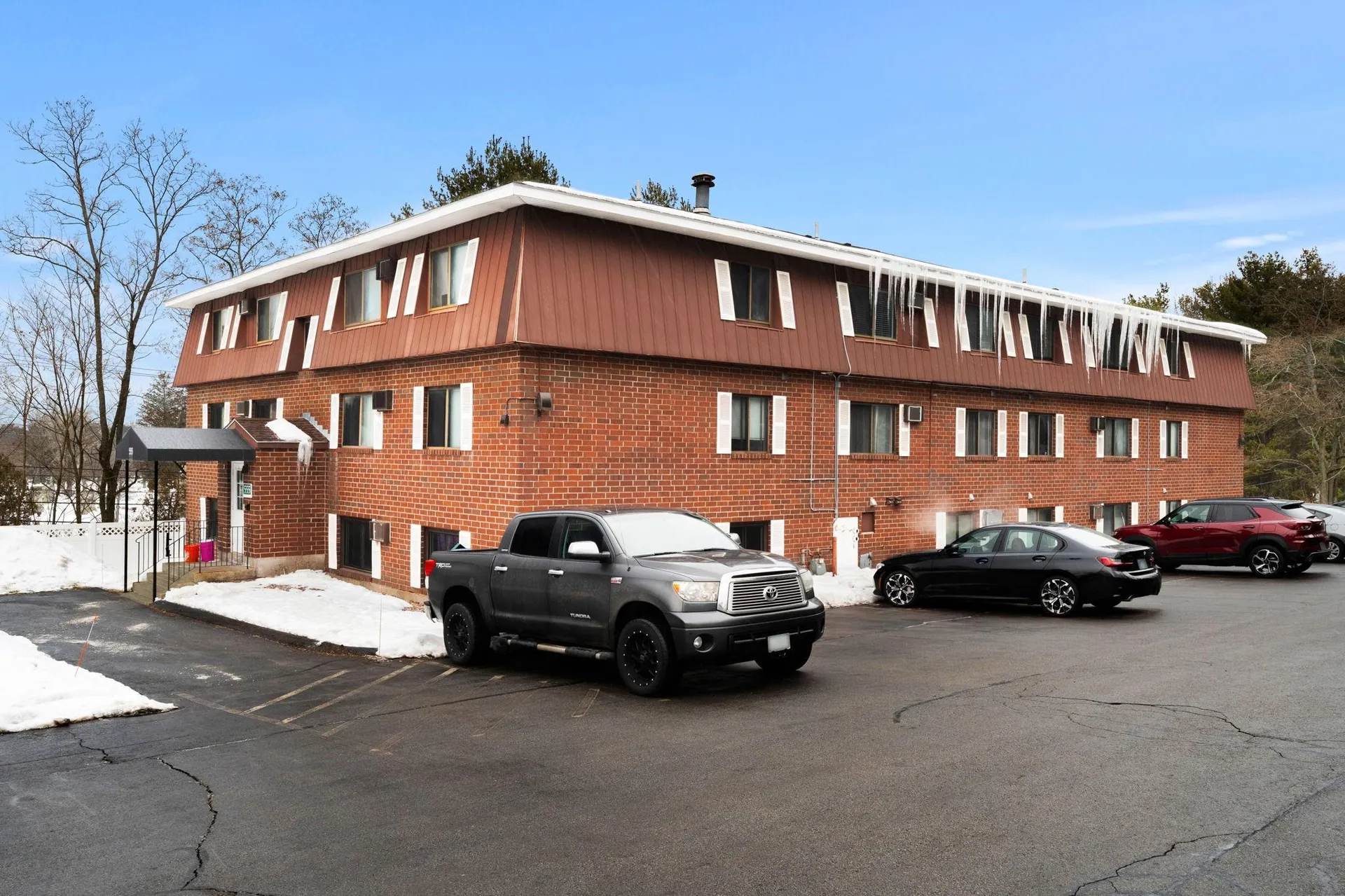 555 Calef Road Manchester NH 03103