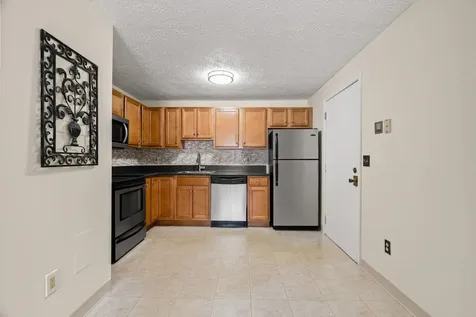 555 Calef Road Manchester NH 03103