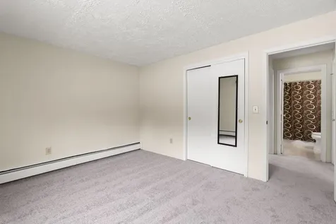 555 Calef Road Manchester NH 03103