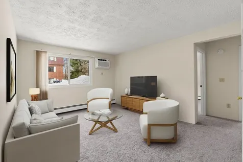 555 Calef Road Manchester NH 03103