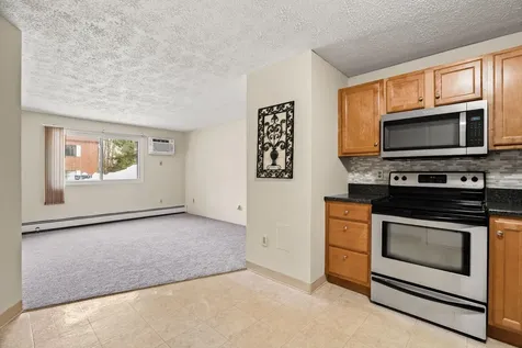 555 Calef Road Manchester NH 03103